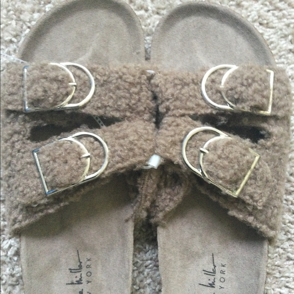 Nicole Miller Betsy Faux Fur Sandals - Picture 4 of 9